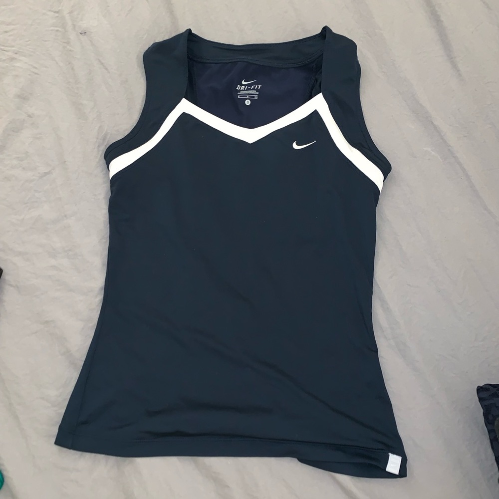 COPY - Nike Drifit athletic top